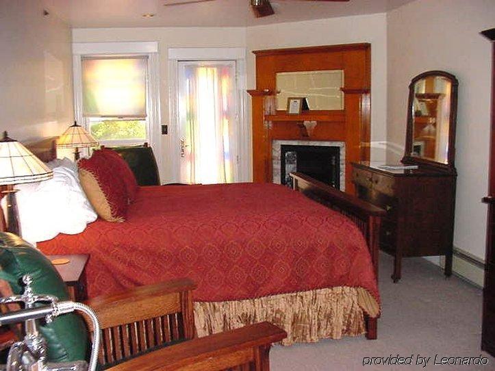 Alps Boulder Canyon Inn Ruang foto
