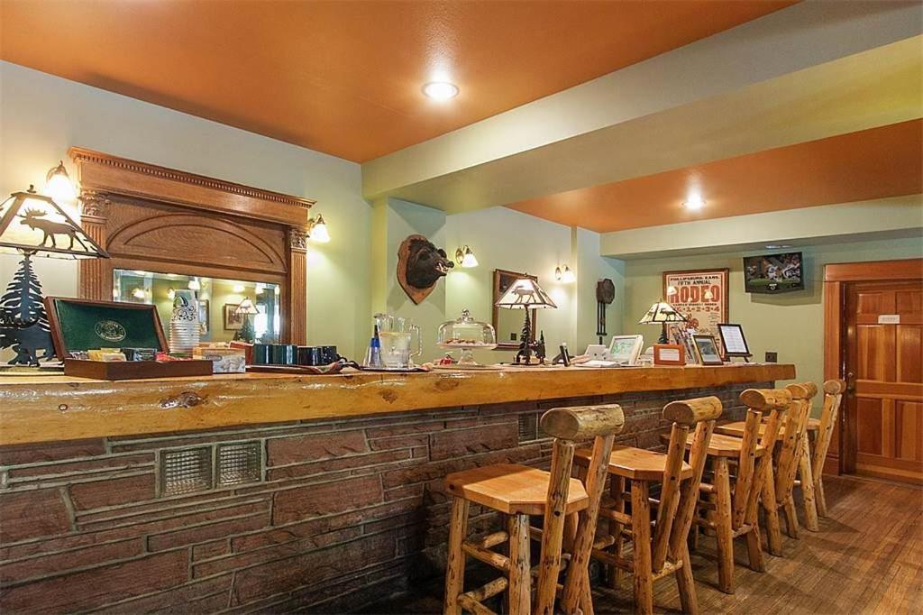 Alps Boulder Canyon Inn Bagian luar foto