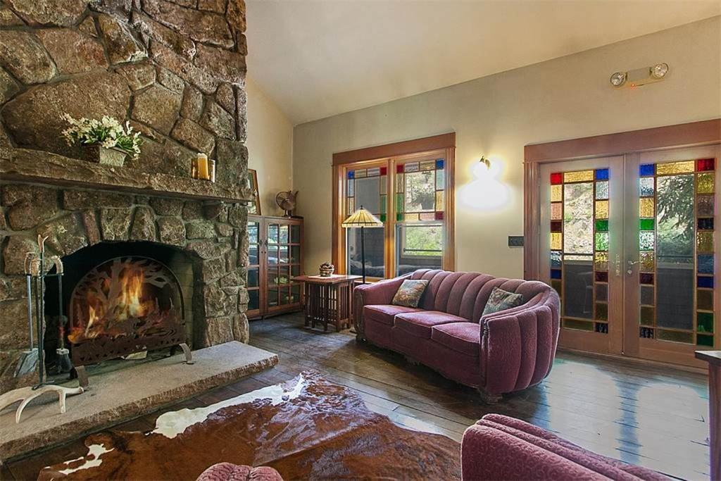 Alps Boulder Canyon Inn Bagian luar foto