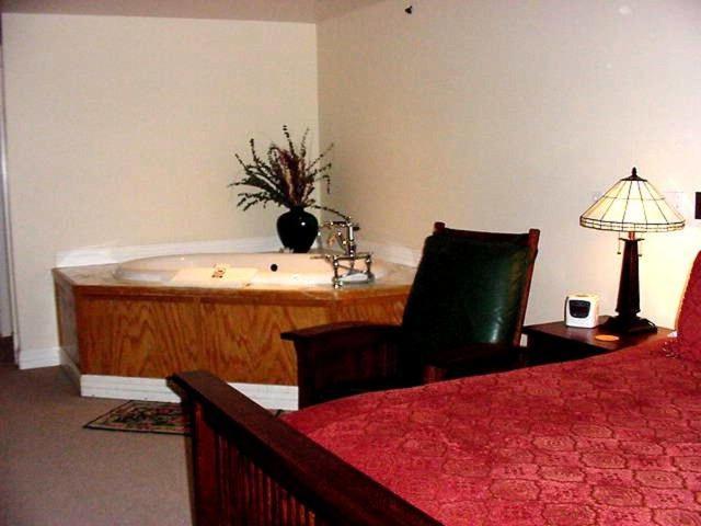 Alps Boulder Canyon Inn Bagian luar foto